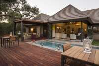 Moya safari villa | luxury villa in hoedspruit, south africa close to the kruger national park